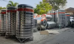 Phân Tích Chuyên Sâu: Bồn Nước HWATA Đứng hay Ngang Tốt Hơn cho Sân Thượng Nhỏ?