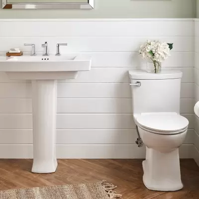 Khoảng cách giữa lavabo và bồn cầu tiêu chuẩn