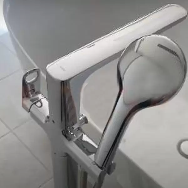 Sen Tắm Nóng Lạnh Bồn Tắm Đặt Sàn Inax BFV-656S