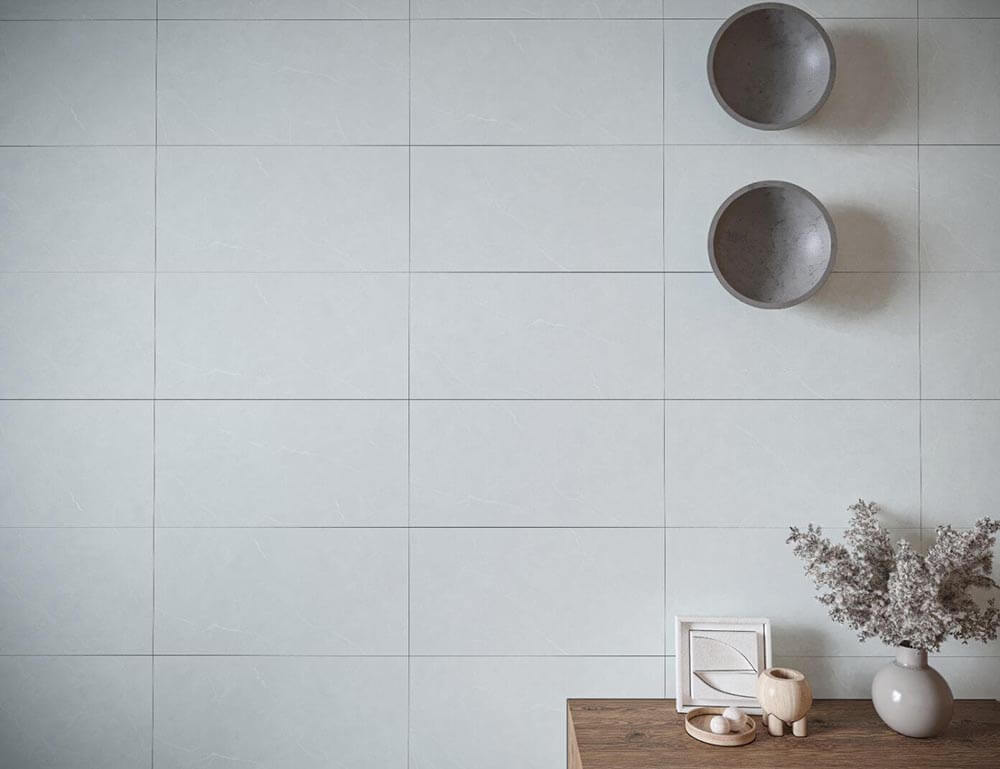 Gạch 30x60 Đồng Tâm 3060GECKO010 sở hữu màu xám nhạt trang nhã, bề mặt mờ nhám cùng những đường vân đá tinh tế.