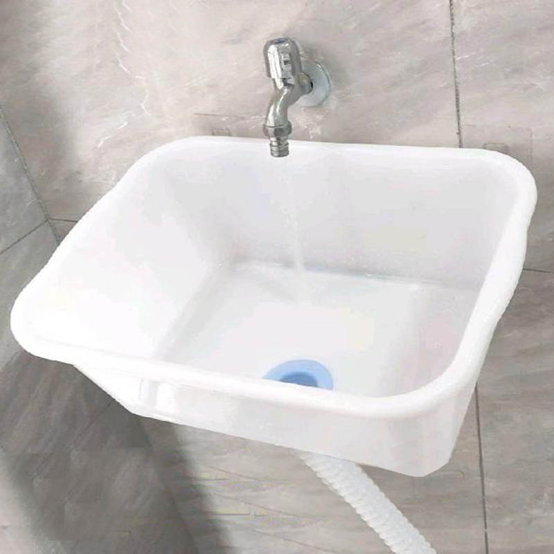 Chậu rửa mặt nhựa thường có giá thành rẻ, nhẹ và dễ lắp đặt