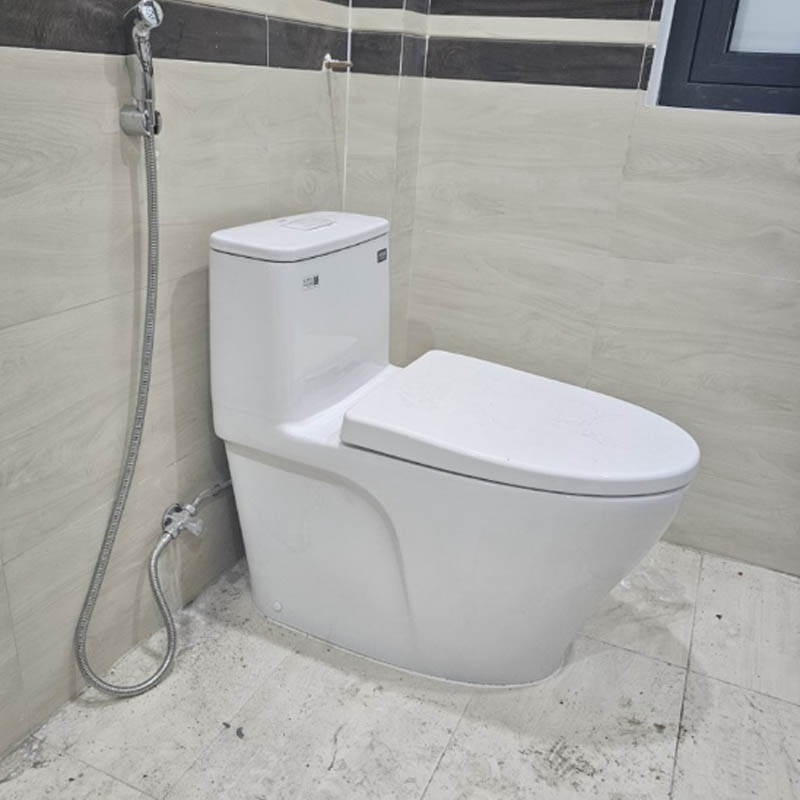 ​​​​​​​​​​​​​​​​​​​​​Nắp bồn cầu INAX rơi êm CF-502VS sử dụng và thay thế cho bồn cầu Inax AC-989VN