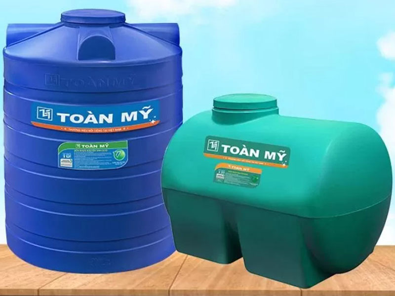 Bồn nước nhựa Toàn Mỹ được dập nổi logo và dán tem Toàn Mỹ chính hãng trên thân bồn