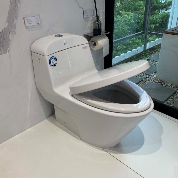 Công nghệ xả xoáy kép Double Vortex Flush làm sạch hiệu quả, tiết kiệm nước
