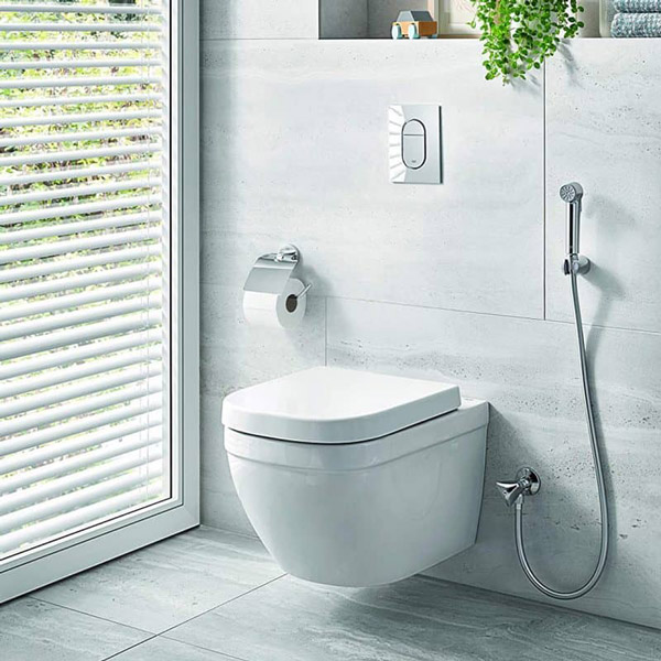Mẫu dây xịt toilet sang trọng, hiện đại