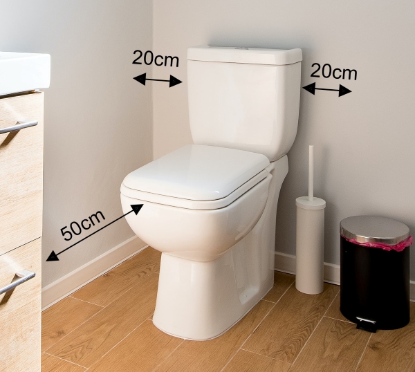 Giữ khoảng cách tối thiểu 20cm giữa các thiết bị vệ sinh để cải thiện không gian phòng tắm