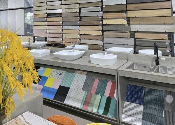 Đức Phát BMT kinh doanh các thiết bị vệ sinh và vật liệu ngoại thất